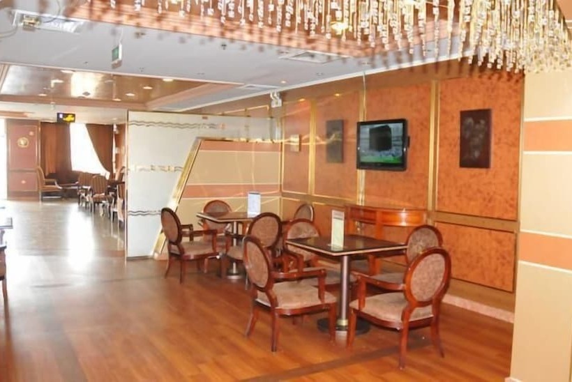 בית מלון כפרי Qasr Al Ansar Golden Tulip