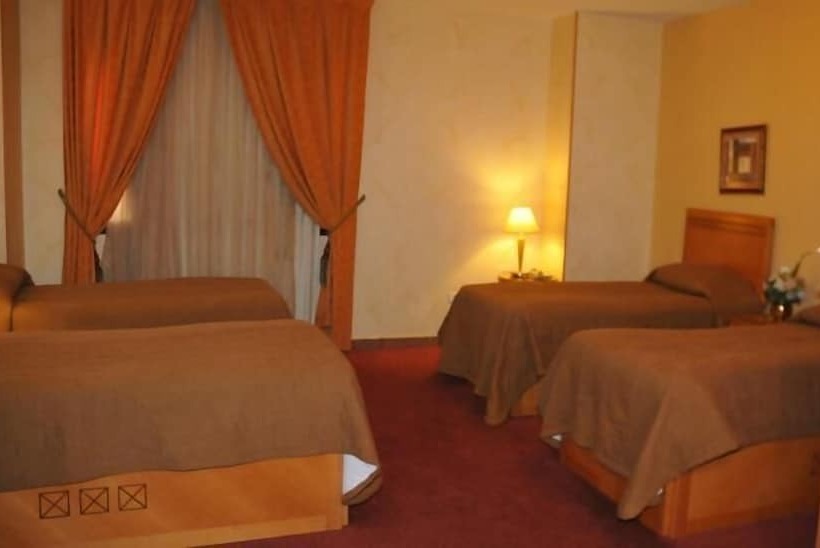 בית מלון כפרי Qasr Al Ansar Golden Tulip