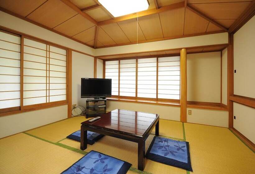 فندق Izumigo Ambient Yatsugatake Cottage