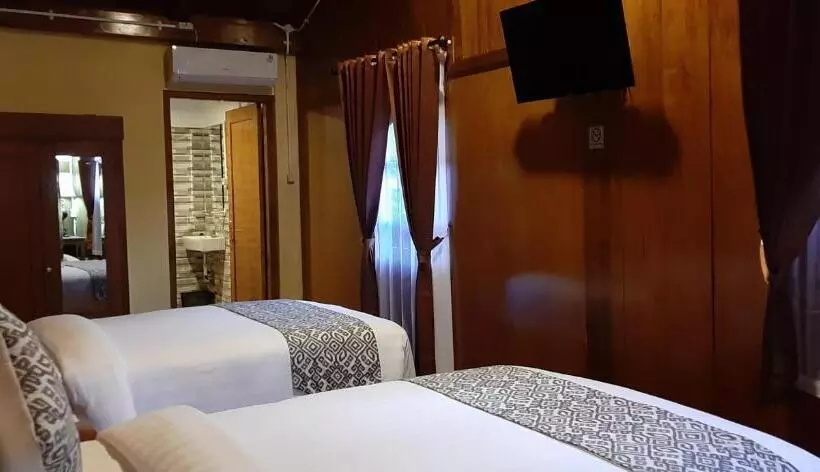 Hotelli Kampoeng Joglo Boutique