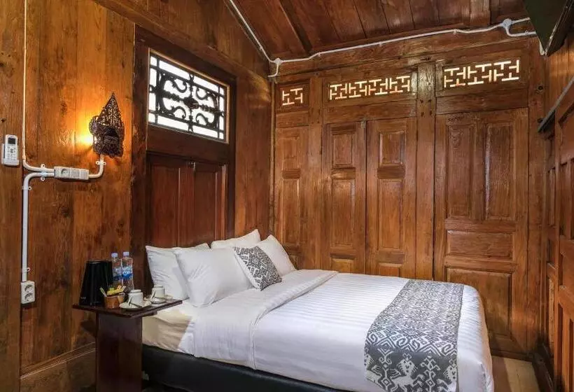 Hotelli Kampoeng Joglo Boutique