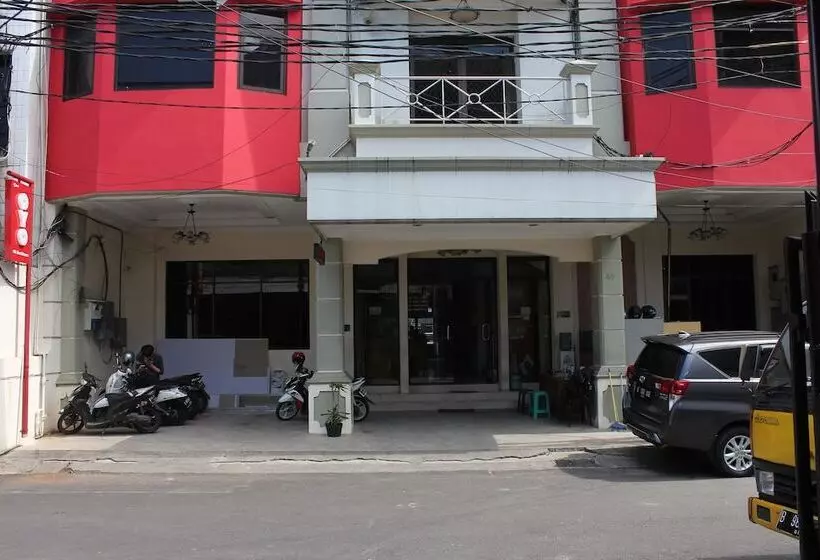 ホテル Collection O Mangga Besar Near Lokasari Square Formerly 45 Residence