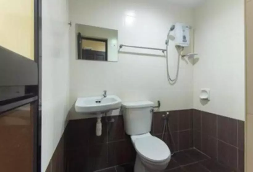 هتل Ferringhi Inn