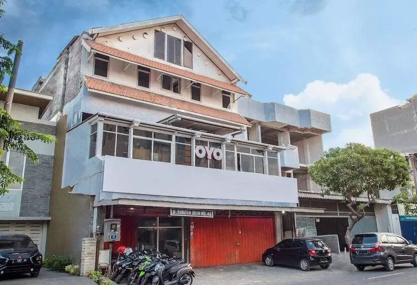 ホテル Oyo 164 Ang's Residence