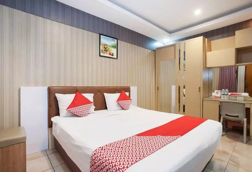 ホテル Oyo 164 Ang's Residence