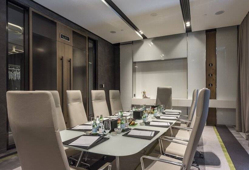 Hotel Al Bandar Rotana – Dubai Creek