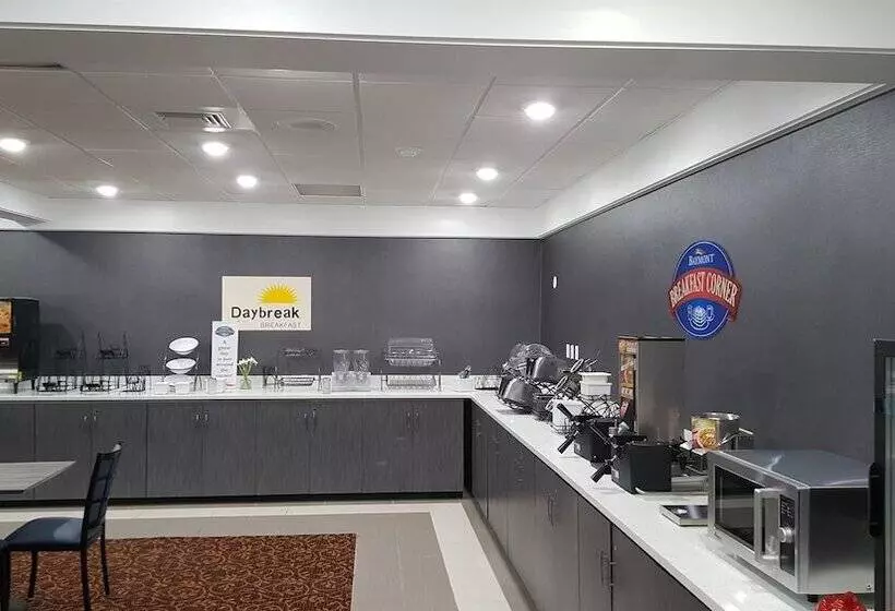 ホテル Baymont By Wyndham Grand Rapids Near Downtown