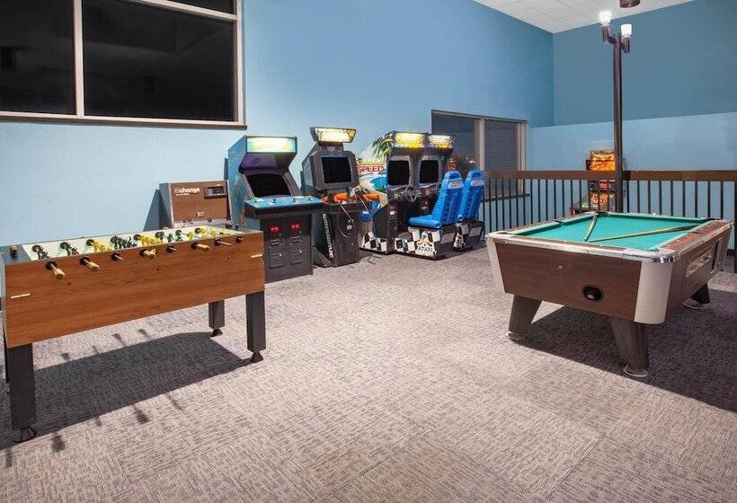 هتل Baymont By Wyndham Grand Rapids Near Downtown