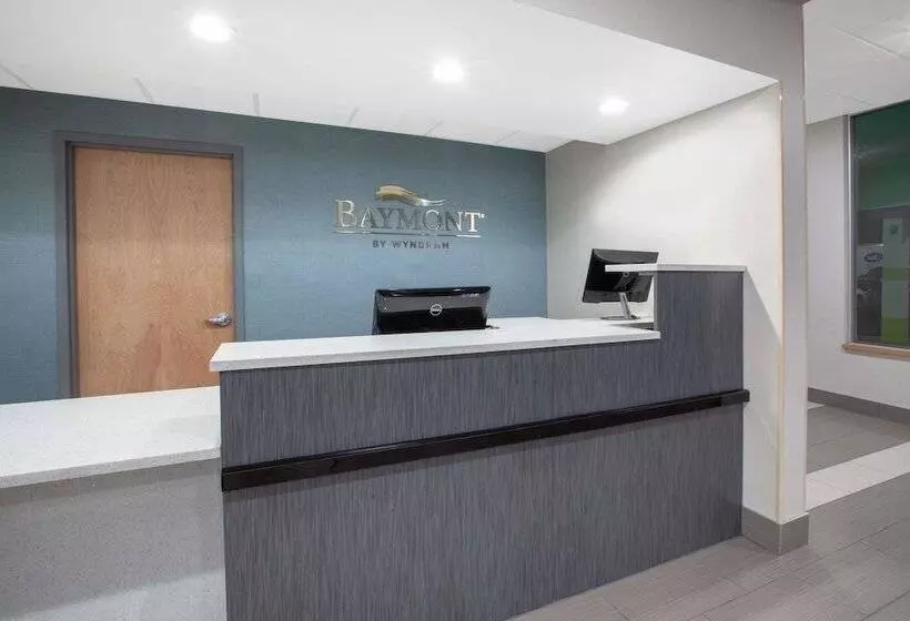ホテル Baymont By Wyndham Grand Rapids Near Downtown