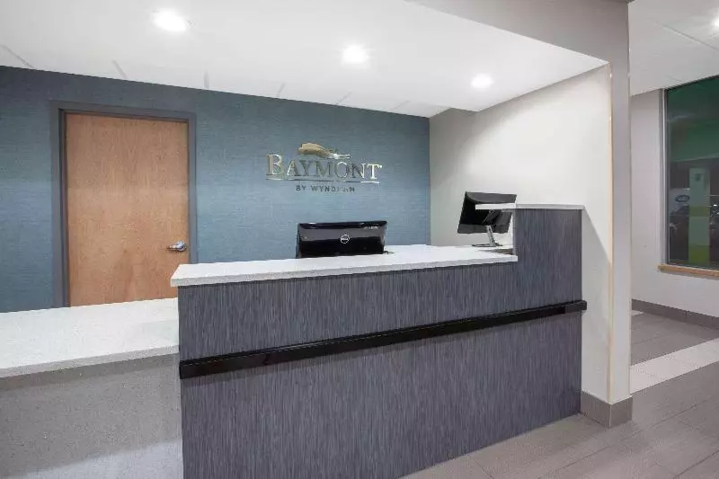 ホテル Baymont By Wyndham Grand Rapids Near Downtown