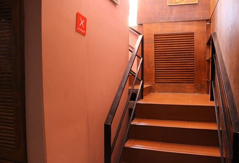 Szálloda OYO 5727 Coco Homes