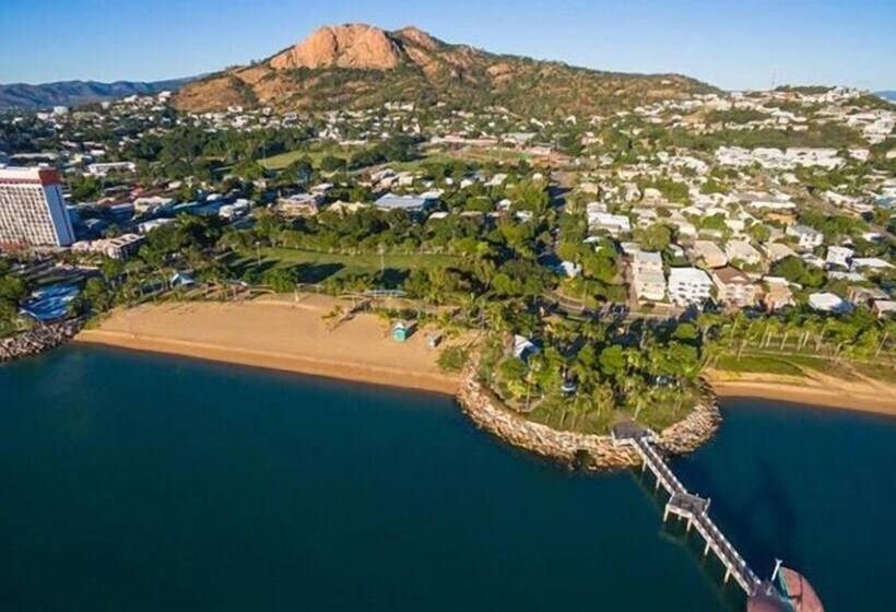 Executive Properties In North Ward Townsville And On Magnetic Island