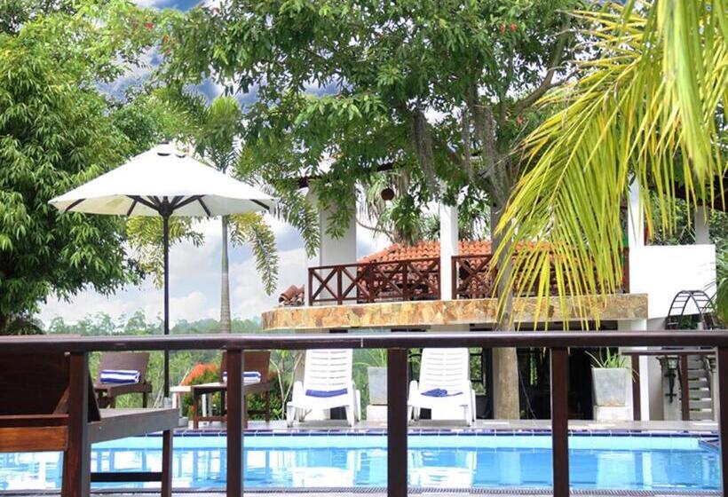 فندق Fort Edge Retreat