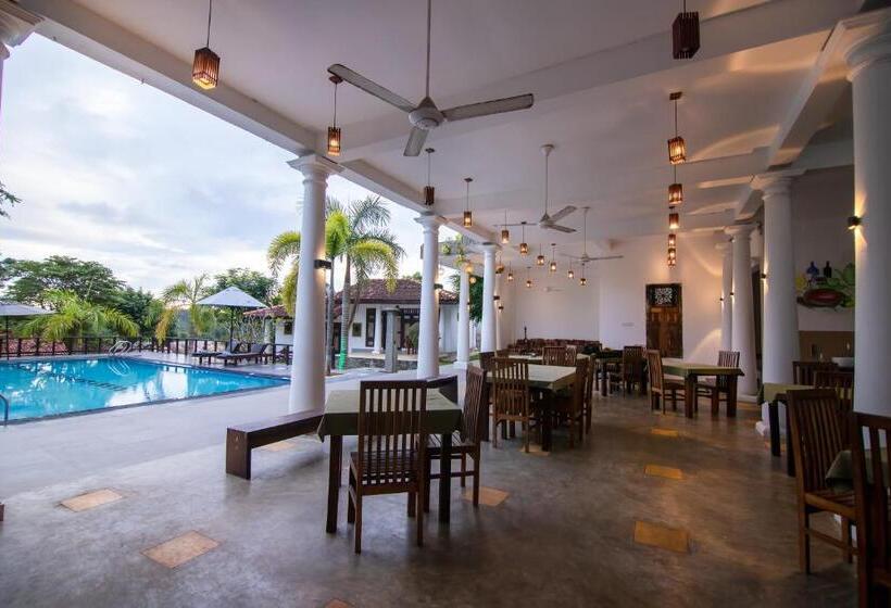 فندق Fort Edge Retreat