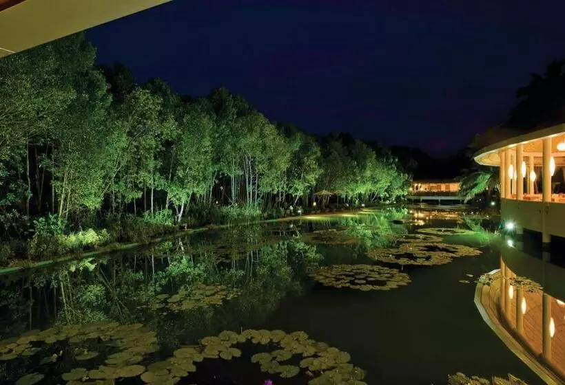 هتل Dreamland Maldives Resort