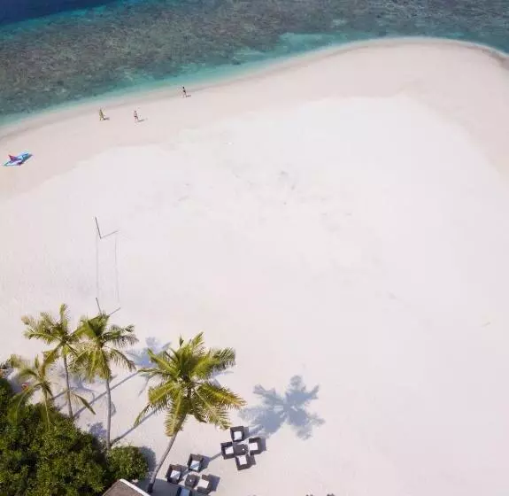 هتل Dreamland Maldives Resort