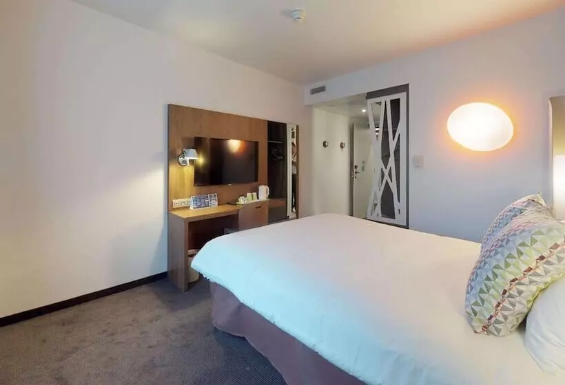 ホテル Campanile Fontainebleau