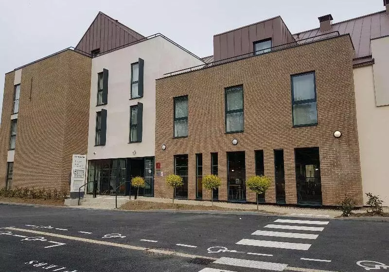 ホテル Campanile Fontainebleau