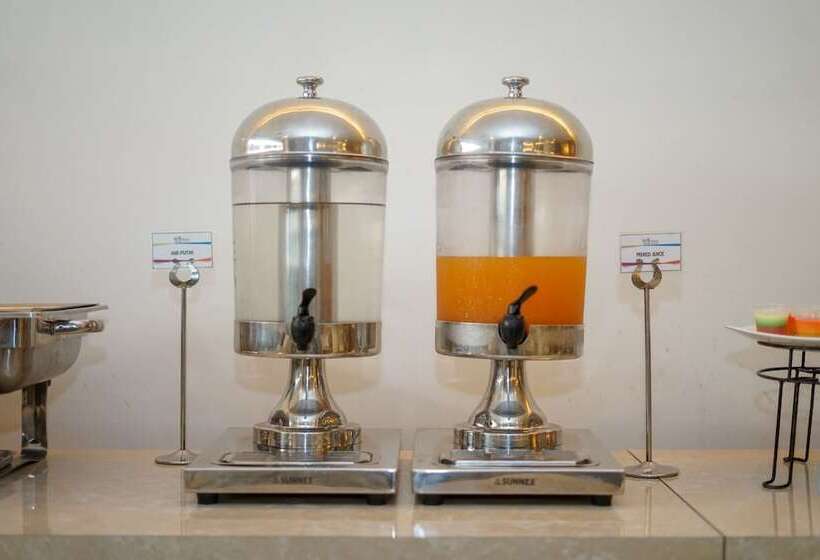 هتل Capital O 166 Princess