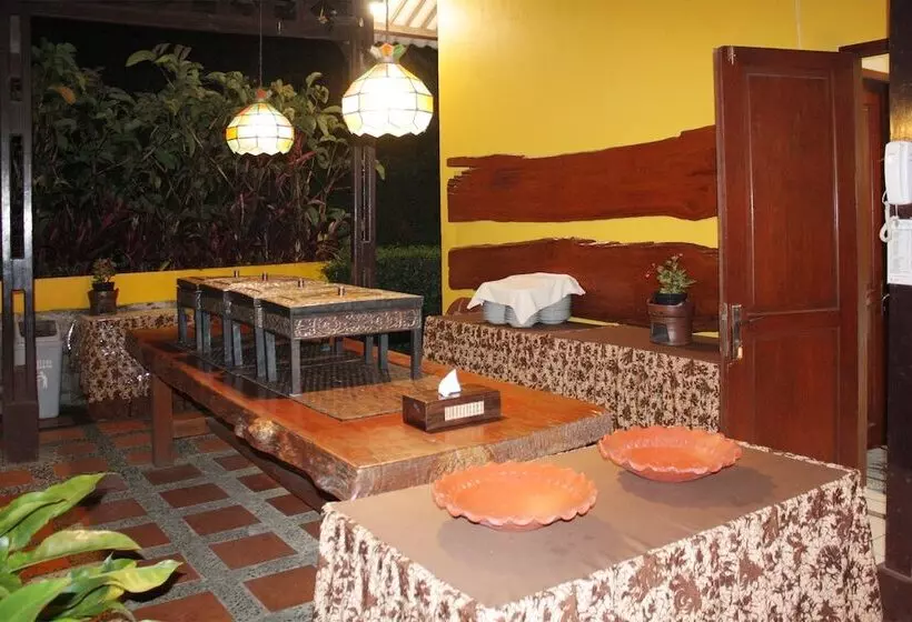 هتل Oyo 209 Permata Hati Resort & Organic Farm