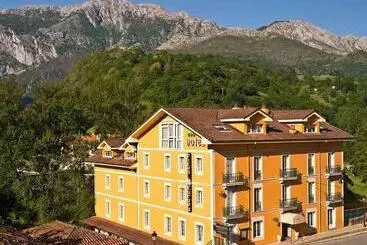 Hotel Picos De Europa