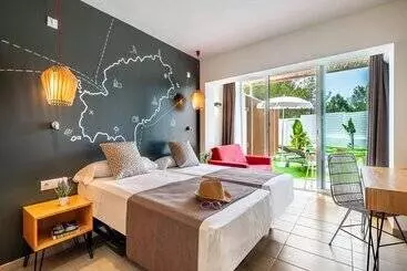 Hotelli Vibra Cala Tarida 3* Sup