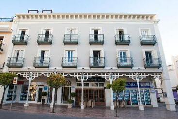 فندق Plaza Cavana