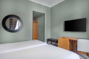 Отель Larios Málaga