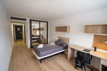 فندق صغير Micampus Leganés