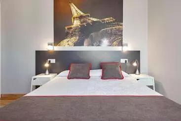 ホテル Hostal Mas Ferrer