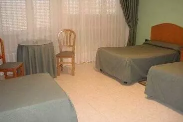 호스텔 Hostal Serpol