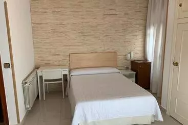 فندق Hostal Cervantes