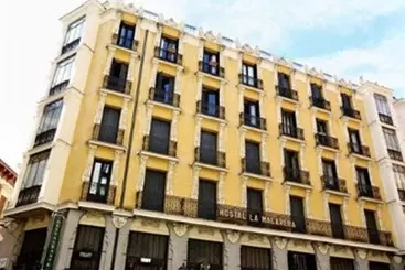 هتل Hostal Macarena