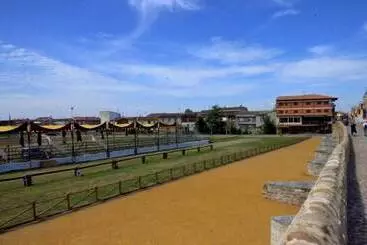 فندق Hostal Don Suero De Quiñones