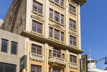 فندق على الطريق Adelaide Paringa