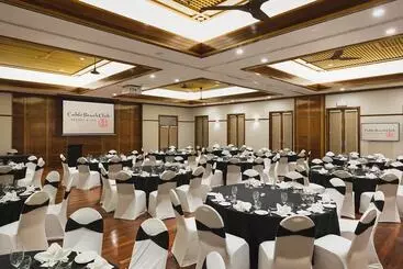 Отель Cable Beach Club Resort & Spa