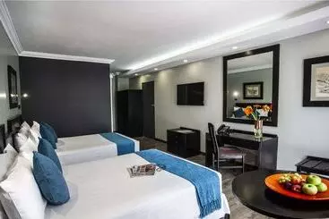 ホテル Avani Maseru