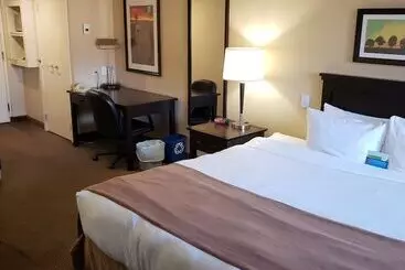 Hotel Baymont By Wyndham Red Deer