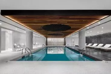 Отель Fairmont The Queen Elizabeth