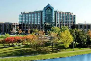 Отель Hilton Toronto/markham Suites Conference Centre & Spa