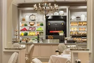 Fairmont Hotel Vier Jahreszeiten, Hotel Des Jahres 2023 & 2024 Die 101 Besten