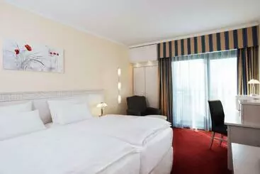 Отель Nh Wiesbaden