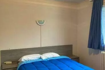 Hotel Hôtel Le Terminus Et Son Restaurant Côte à Côte