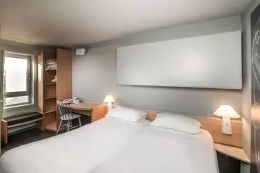 هتل Ibis Carcassonne Centre  La Cite