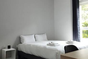 Brit Hotel L Arrivée Guingamp