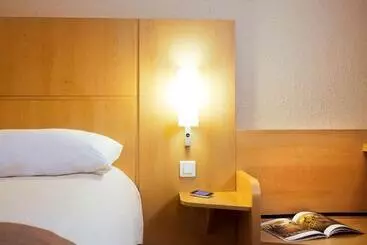 בית מלון כפרי Ibis Paris La Défense Esplanade