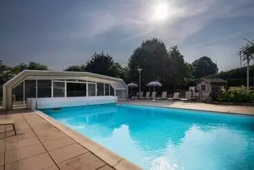 L Ermitage Hotel & Restaurant