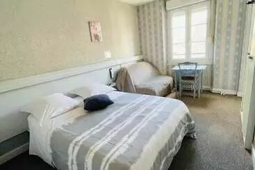 Отель A La Porte Saint Jean