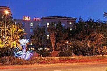 בית מלון כפרי Ibis Hyères Centre