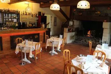 Hotelli Manoir De La Roche Torin, The Originals Relais